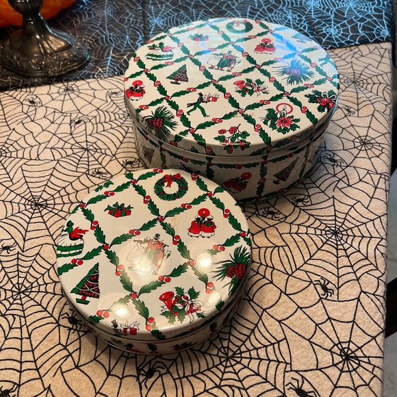 MCM Christmas Southern Belle Tin Set - Picture 2 of 5